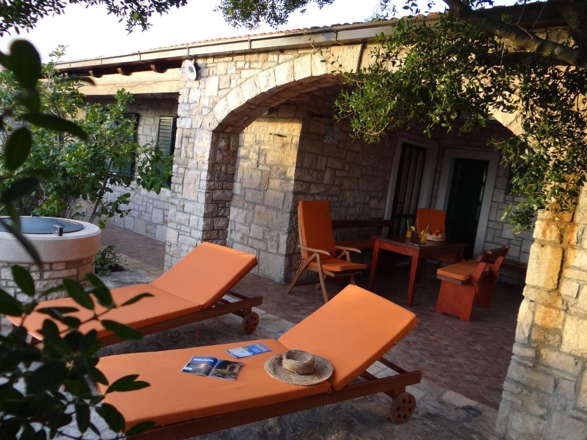 Villa Stone House San Pelegrin à Vela Luka Extérieur photo